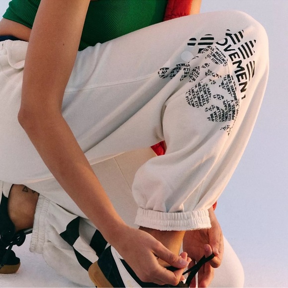 FP MOVEMENT BY FREE PEOPLE ALL STAR LOGO SWEATPANTS SIZE S MSRP $98.00 NWT - Picture 4 of 5